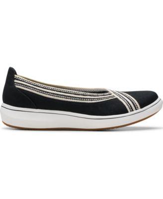 Women's Cloud Steppers Breeze Sky Air Closed Toe Shoes