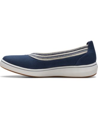 Women's Cloud Steppers Breeze Sky Air Closed Toe Shoes