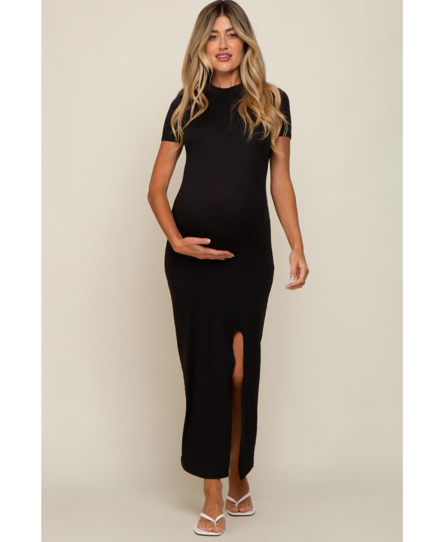 Женское платье Pinkblush Black Mock Neck Front Slit Short Sleeve Maxi, цвет: Чёрный — фото 1