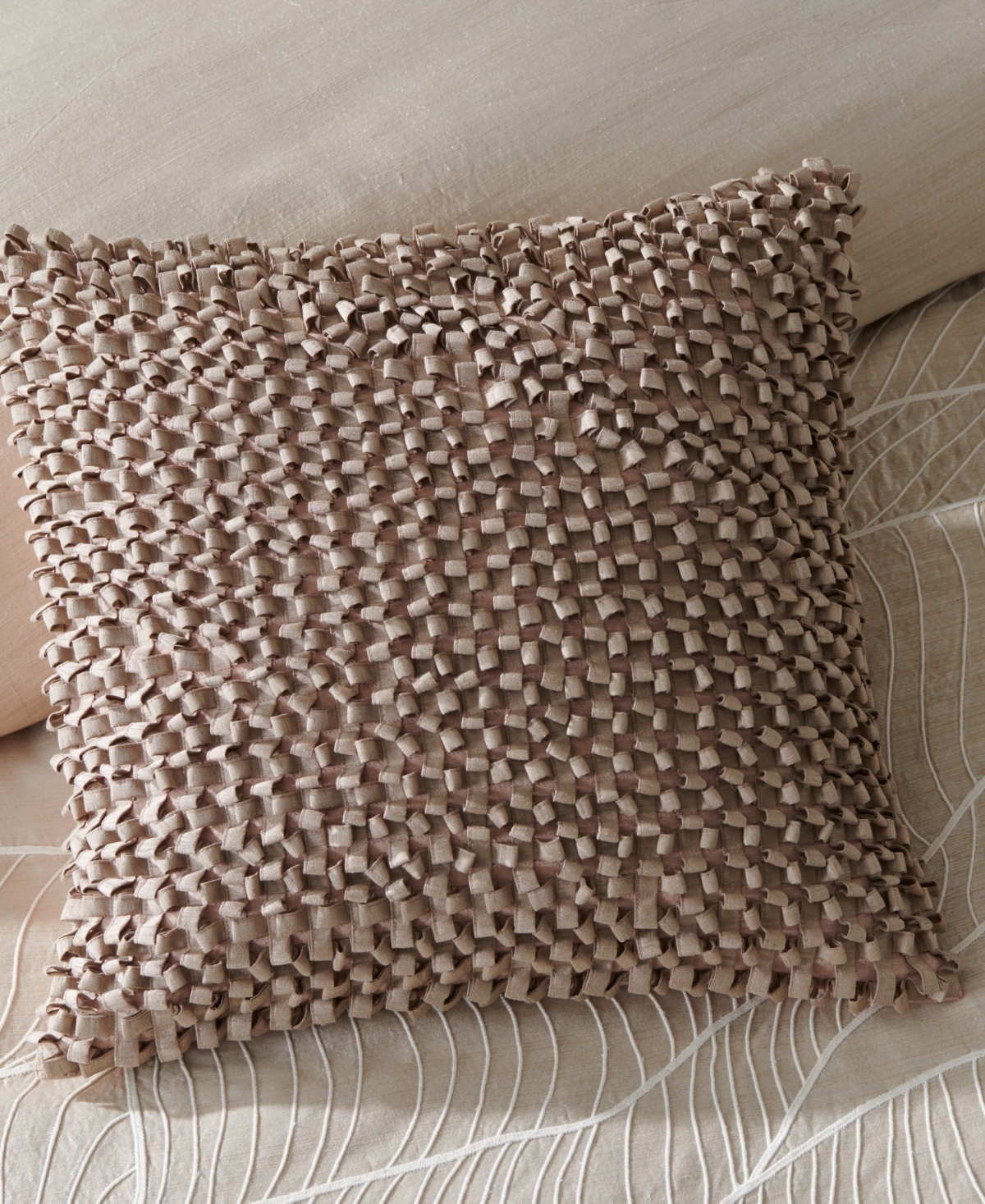 Donna Karan Home Loop Decorative Pillow, 18" X 18" In Gray