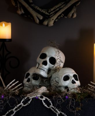 Bag of Skulls Halloween Decorations, Set of 3