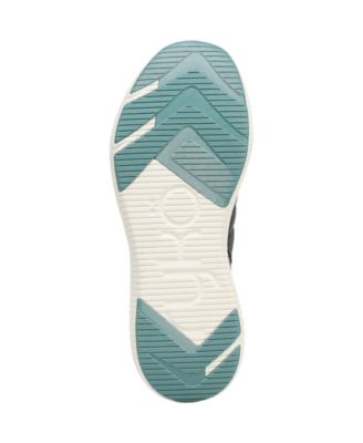 Women's Pursuit Round Toe Slip On Sneakers