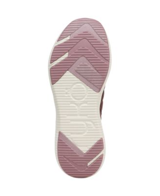 Women's Pursuit Round Toe Slip On Sneakers