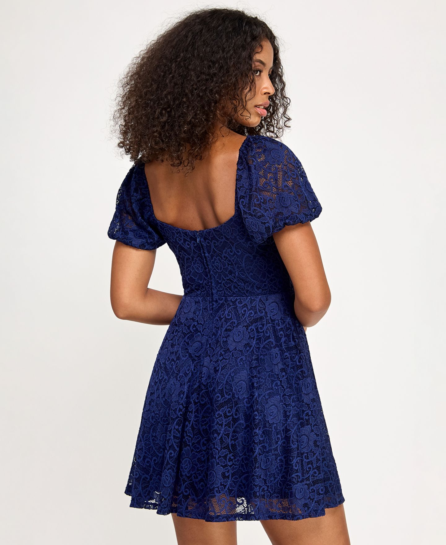 Женское платье City Studios Juniors' Lace Fit & Flare, цвет: Тёмно-синий — фото 2