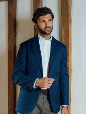 Men's Classic Tailored Wool Blazer