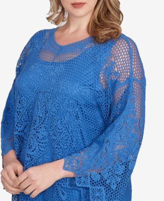 Plus Size Lined Medallion Crochet Top