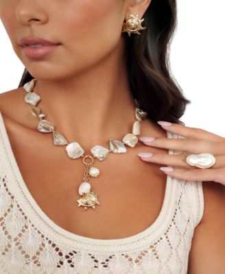 True Shell Pendant Necklace