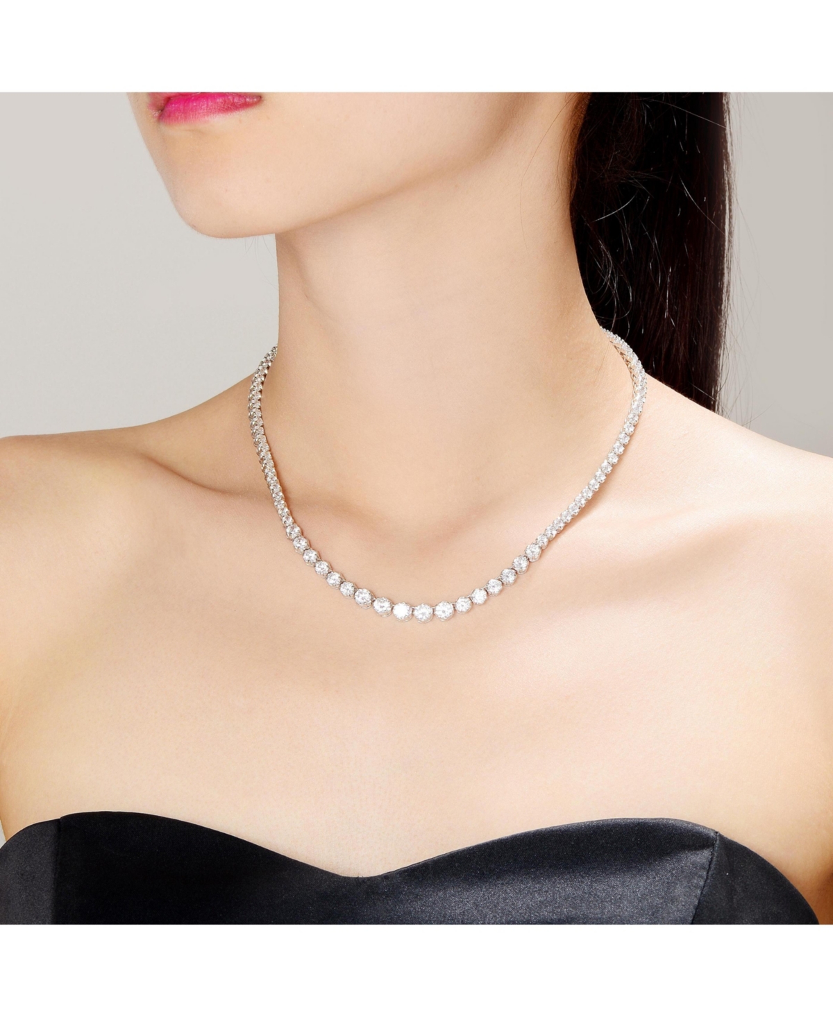 Genevive Sterling Silver with Cubic Zirconia Graduated Circle Link Tennis Necklace