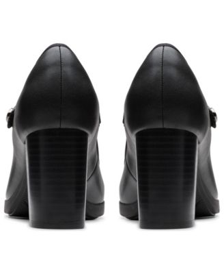 Women's Bayla Lily Round Toe Pumps