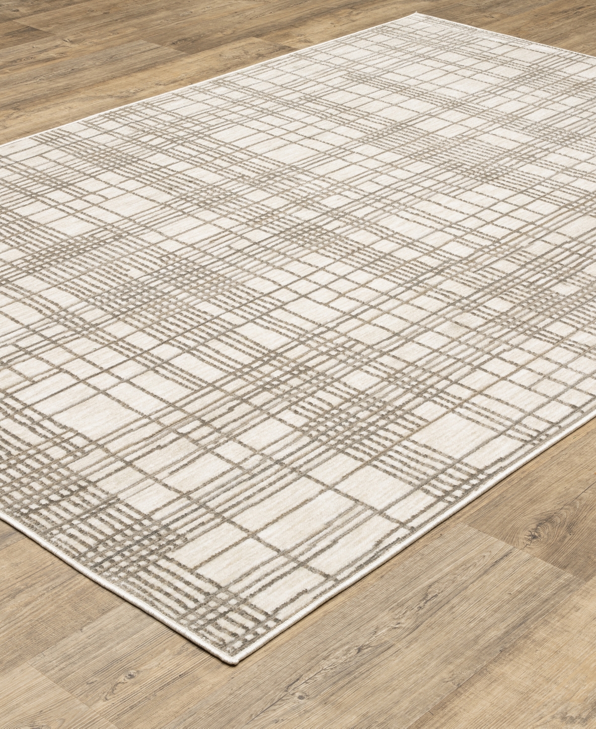 Oriental Weavers Hunter Hnt01 6'7"x9'6" Area Rug In Neutral