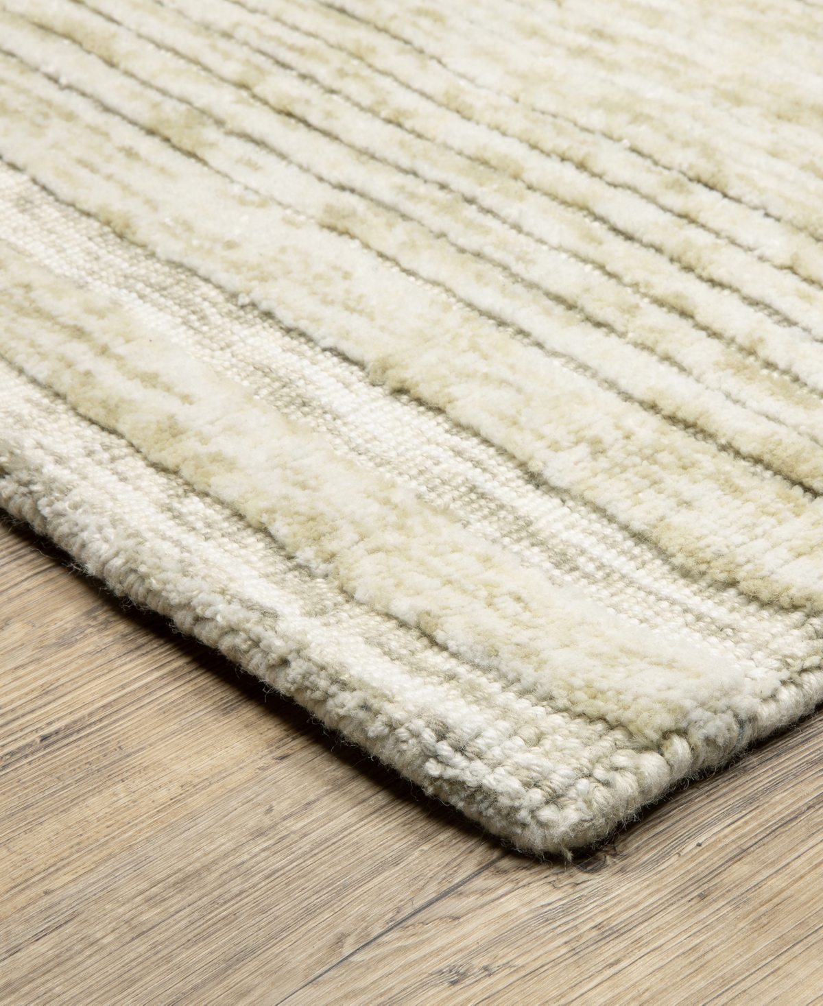 Oriental Weavers Thatcher Tha03 5'x8' Area Rug In Neutral