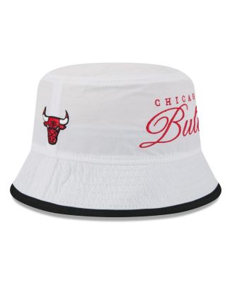 New Era - Men's White/Black Chicago Bulls 2025 NBA Draft Nylon Bucket Hat