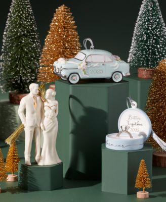 2025 Just Married Vintage Car Ornament