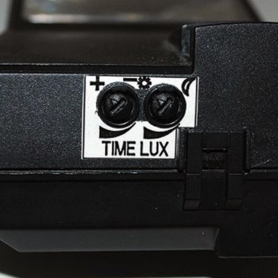 SOLAR-POWERED LED SECURITY SPOTLIGHT