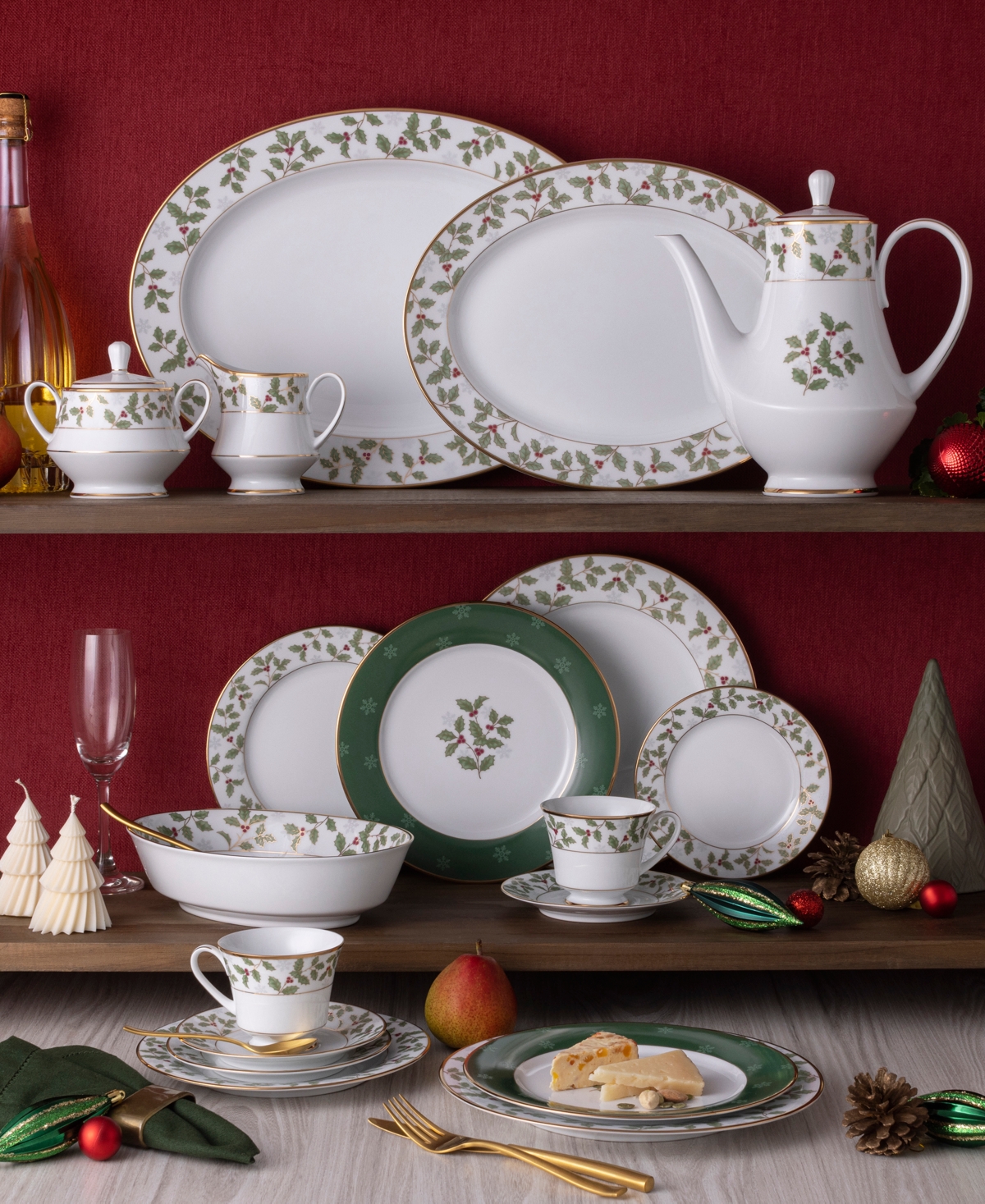 Noritake Holly Berry 10.5" Dinner Plate, Set Of 4 In Multi