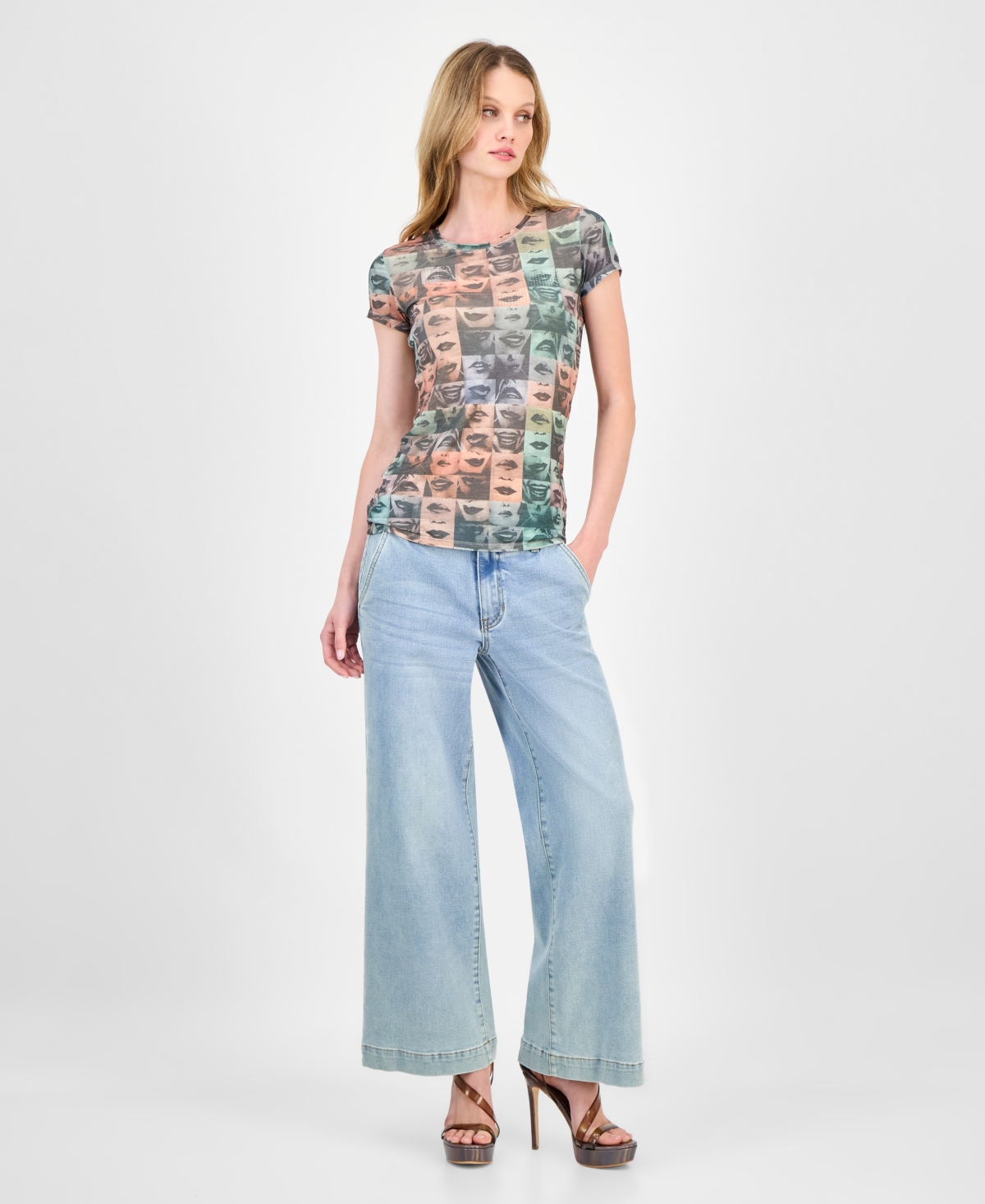 Guess Checkered Lips Crewneck T-shirt In Blue