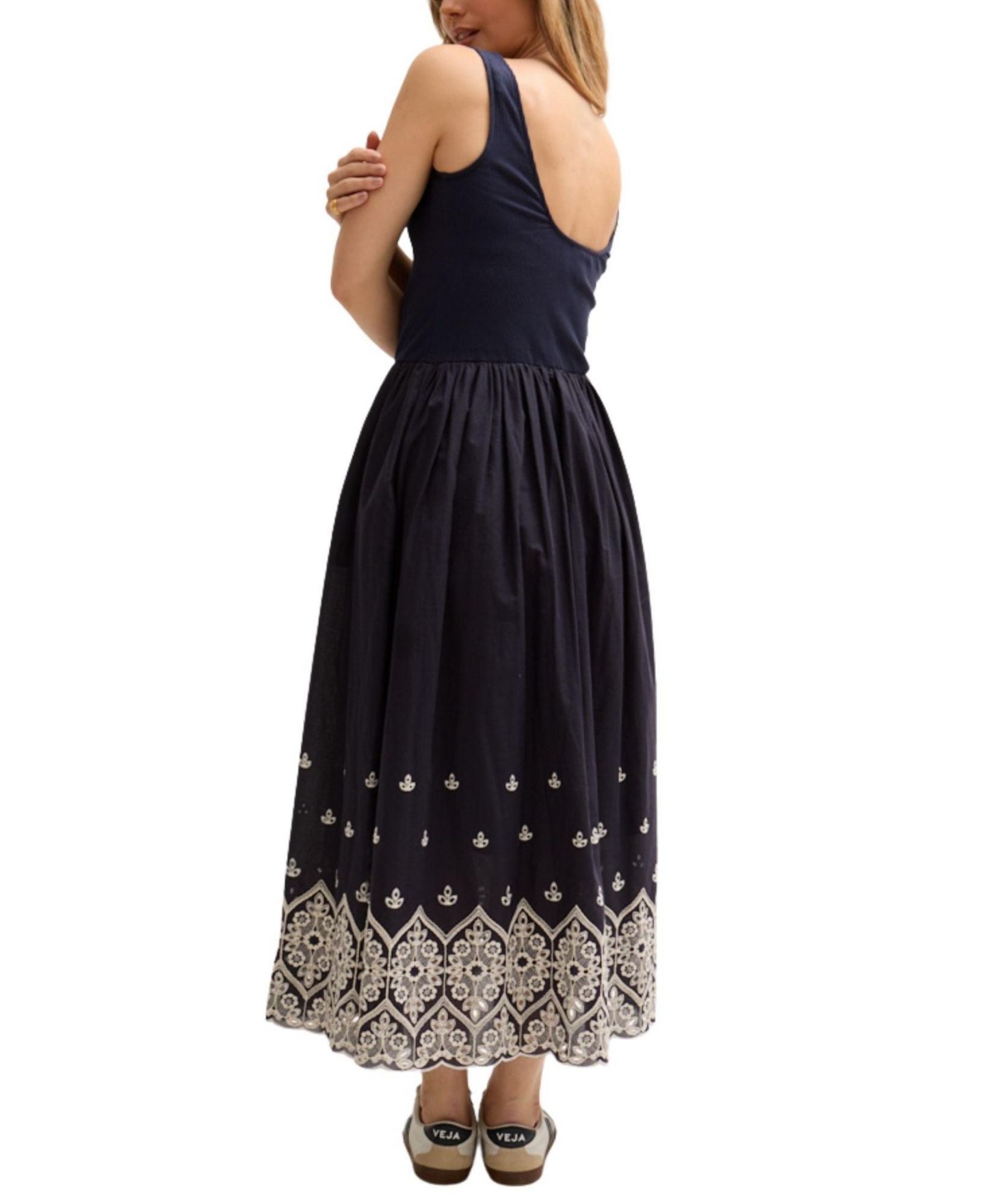 Женское платье Lily and Lionel London Cora Sleeveless Jersey Bodice Embroidered Midi, цвет: Тёмно-синий — фото 2