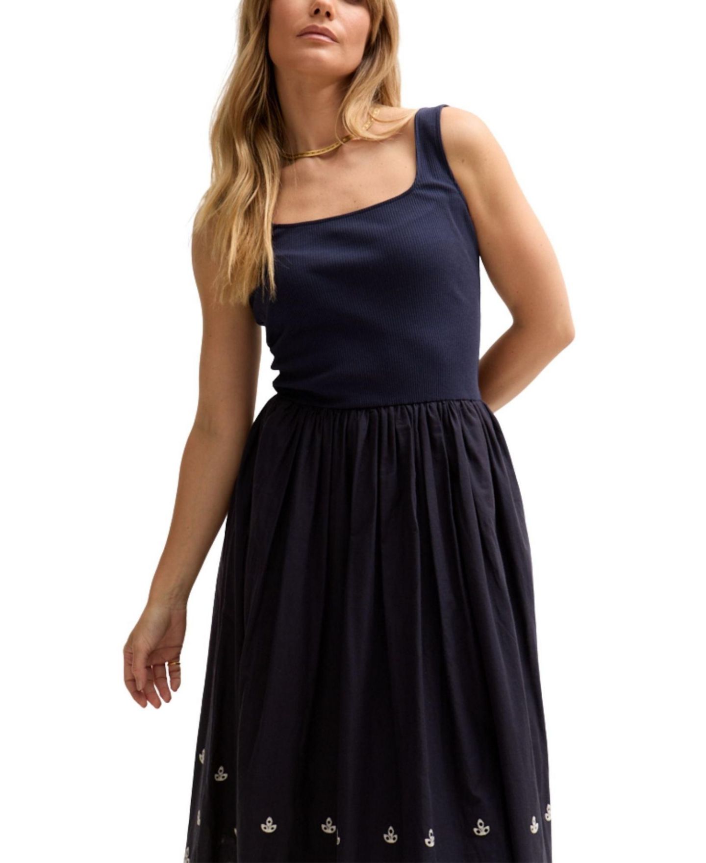 Женское платье Lily and Lionel London Cora Sleeveless Jersey Bodice Embroidered Midi, цвет: Тёмно-синий — фото 5
