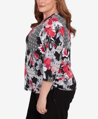 Plus Size Patchwork Diamond Floral Crew Neck Top