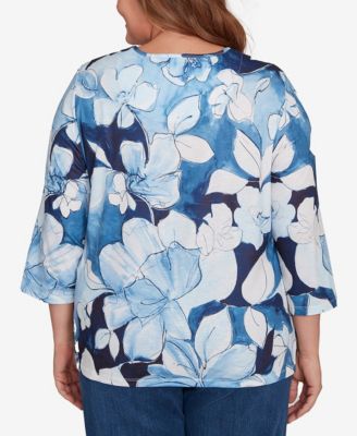 Plus Size Classic Monotone Floral Embellished Top