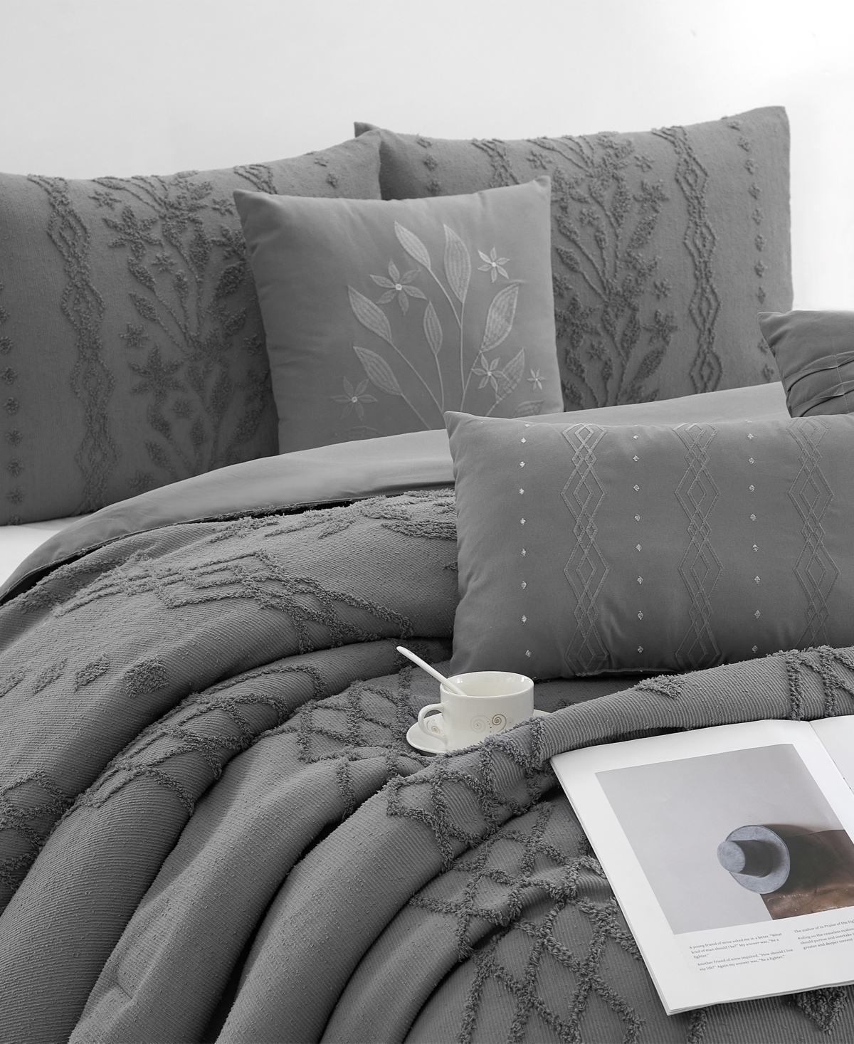 Stratford Park Lexia Leaves 7-pc. Comforter Set, Queen In Gray