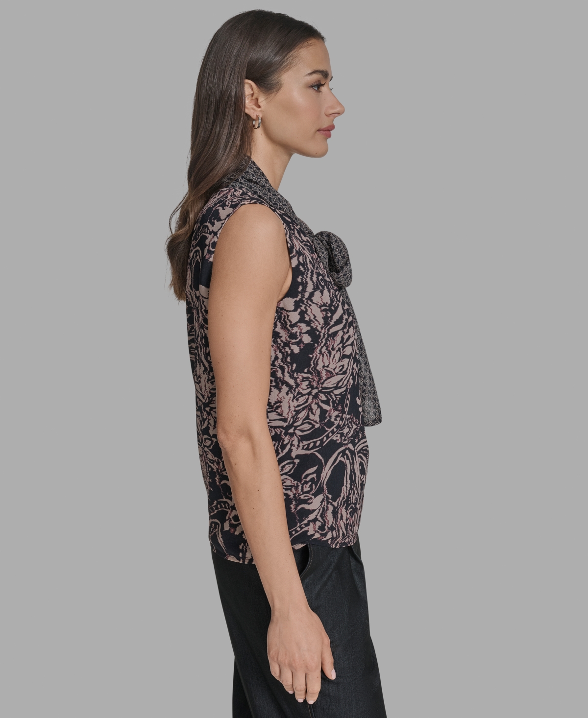 Bcbg Women's Printed Sleeveless Tie-neck Blouse In Black