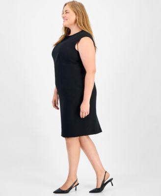 Plus Size Sleeveless Sheath Dress