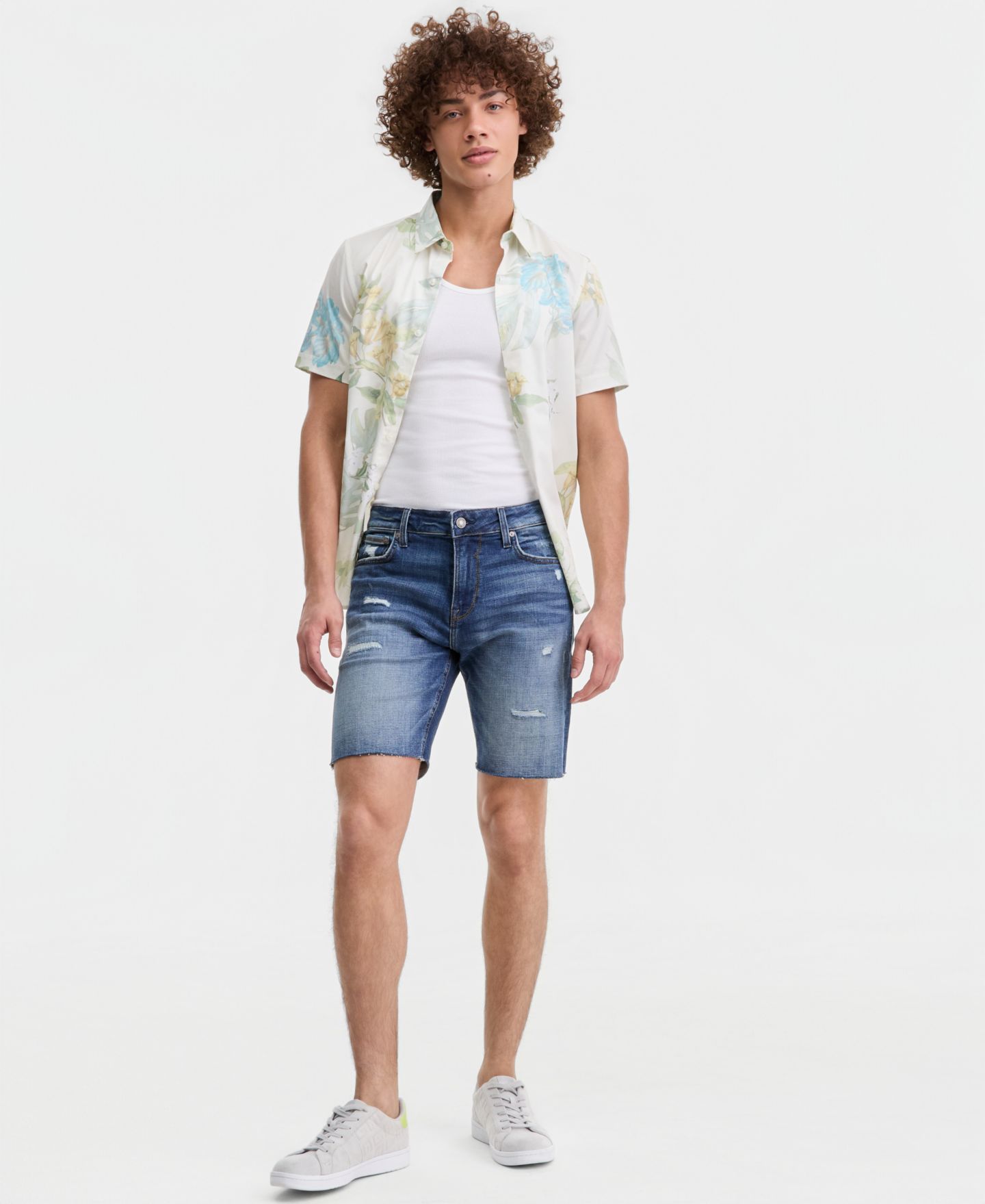 Мужские шорты GUESS Logan Distressed 9" Denim Shorts, цвет: Lido — фото 2