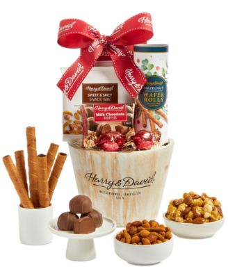 Holiday Flavors Gift Basket, 6 Piece