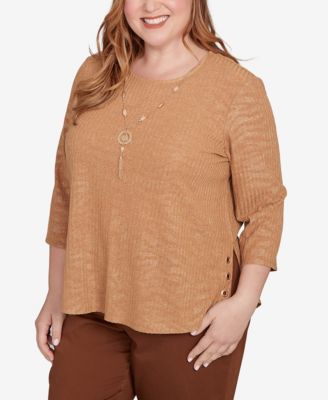 Plus Size Mount Laurel Shimmer Animal Jacquard Pull On Top with Necklace