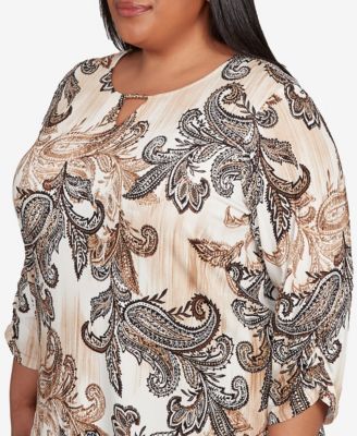 Plus Size Textured Paisley Ruched Sleeve Top