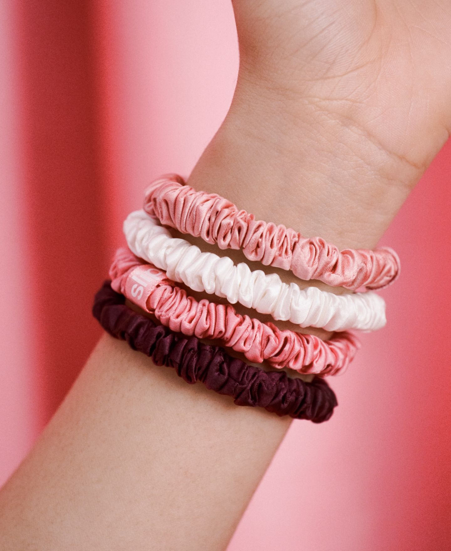 Женские аксессуары для волос Slip 4-Pc. Pure Silk Candy Cane Skinny Scrunchies Set — фото 3
