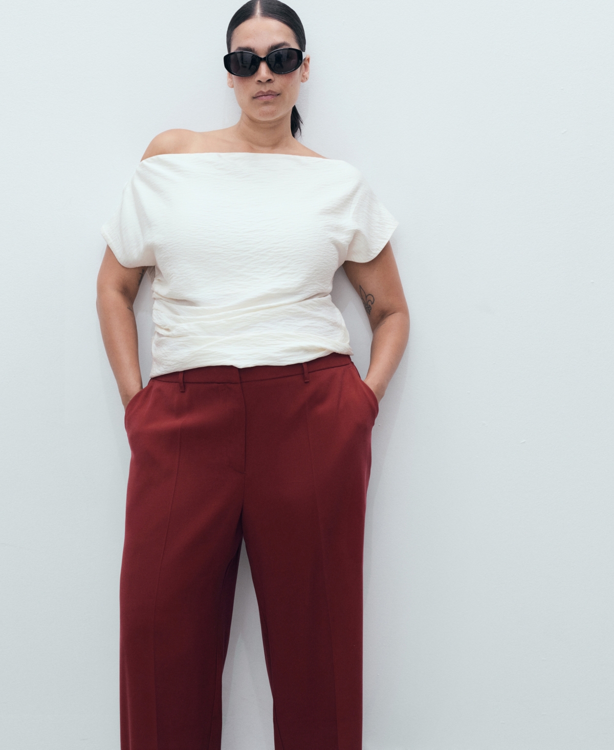 Mango Straight Mid-rise Trousers Maroon In Burgundy