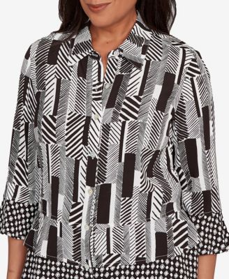Petite Woven Zebra Button Front Top