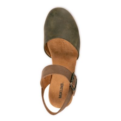 Women's Merritt Closed Toe Quarter Strap Shoe