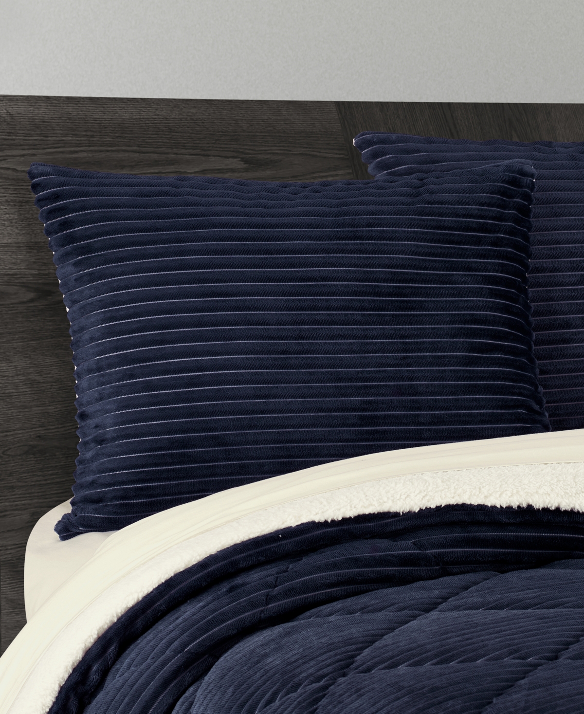 J Queen New York Everett Plush 3-pc. Comforter Set, Full/queen In Blue