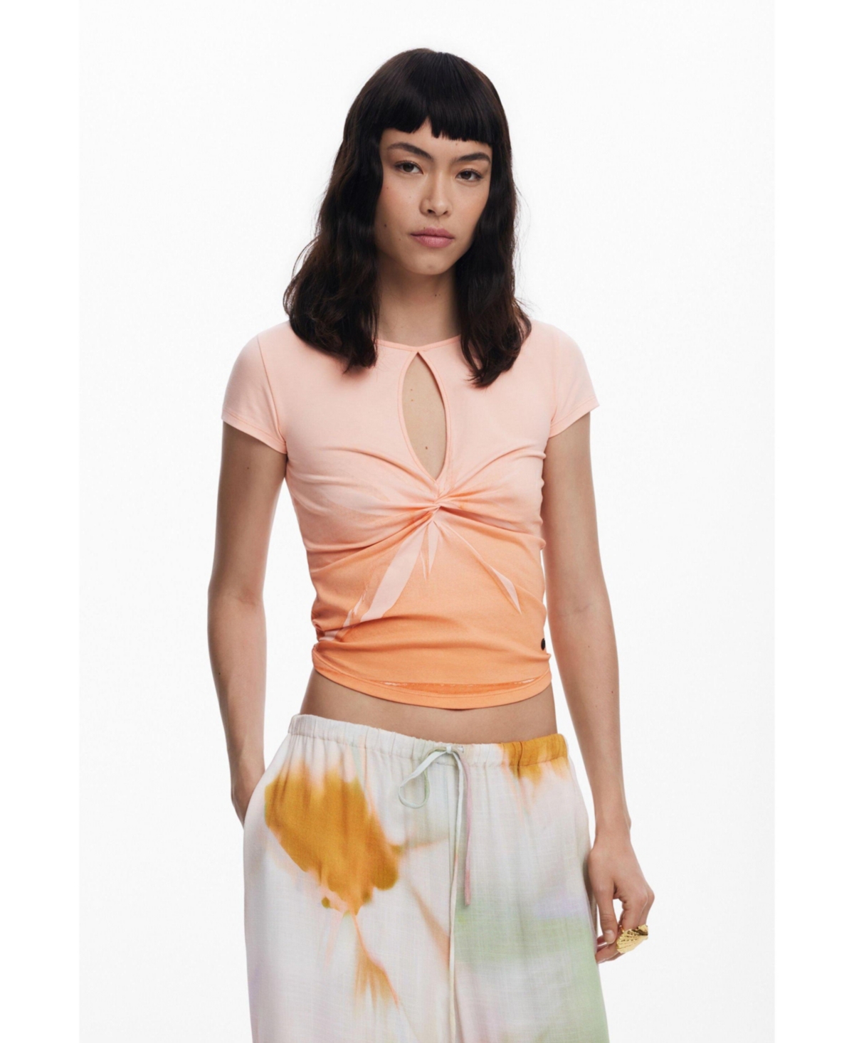 Desigual Women's Short-sleeve T-shirt with opening - Light pink