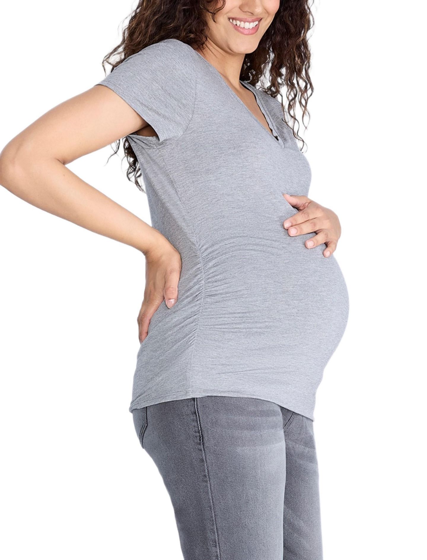 Женская футболка Motherhood Maternity Motherhood V-Neck Side-Ruched Short Sleeve, цвет: Меланжевый серый — фото 4