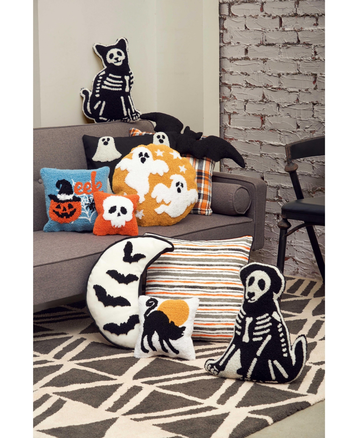 Skull Motif Mini Throw Pillow Hooked Halloween Accent Pillow 8" x 8"