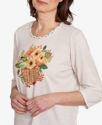 Women's Classic Harvest Basket Crew Neck Top