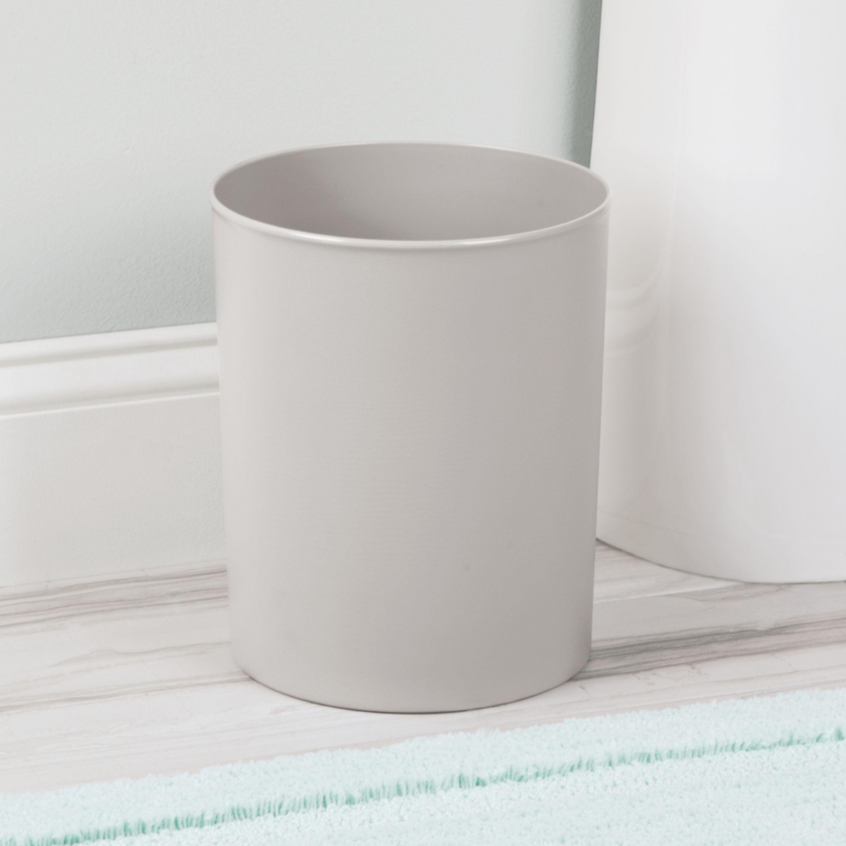 iDesign Small Round Plastic Bathroom Trash Can
