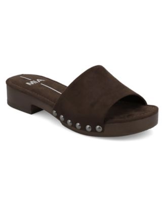 Women's Xonia Studded Round Toe Sandals