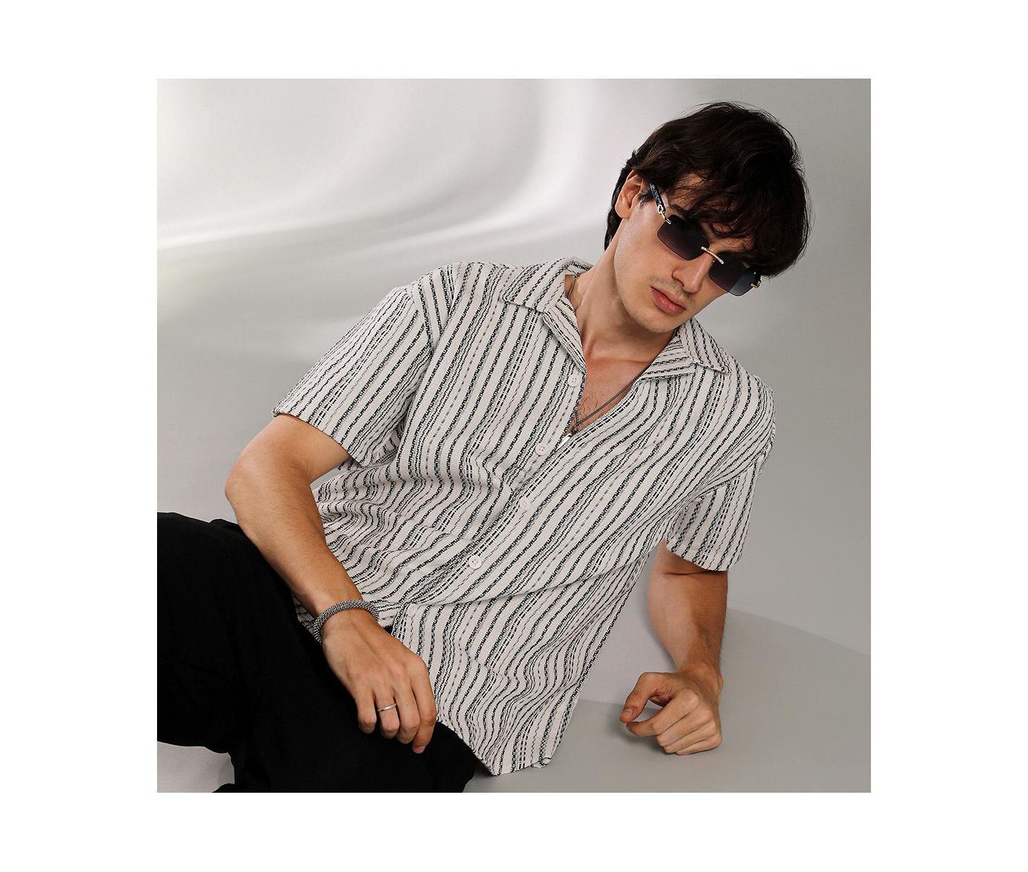 Мужская рубашка Cahoot Campus Sutra Striped-Weave Oversized, цвет: Белый — фото 3