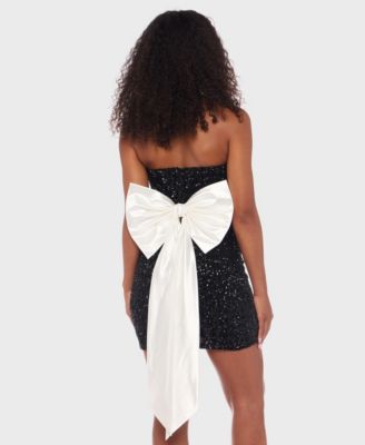 Juniors' Strapless Sequin Embellished Sweetheart Dress