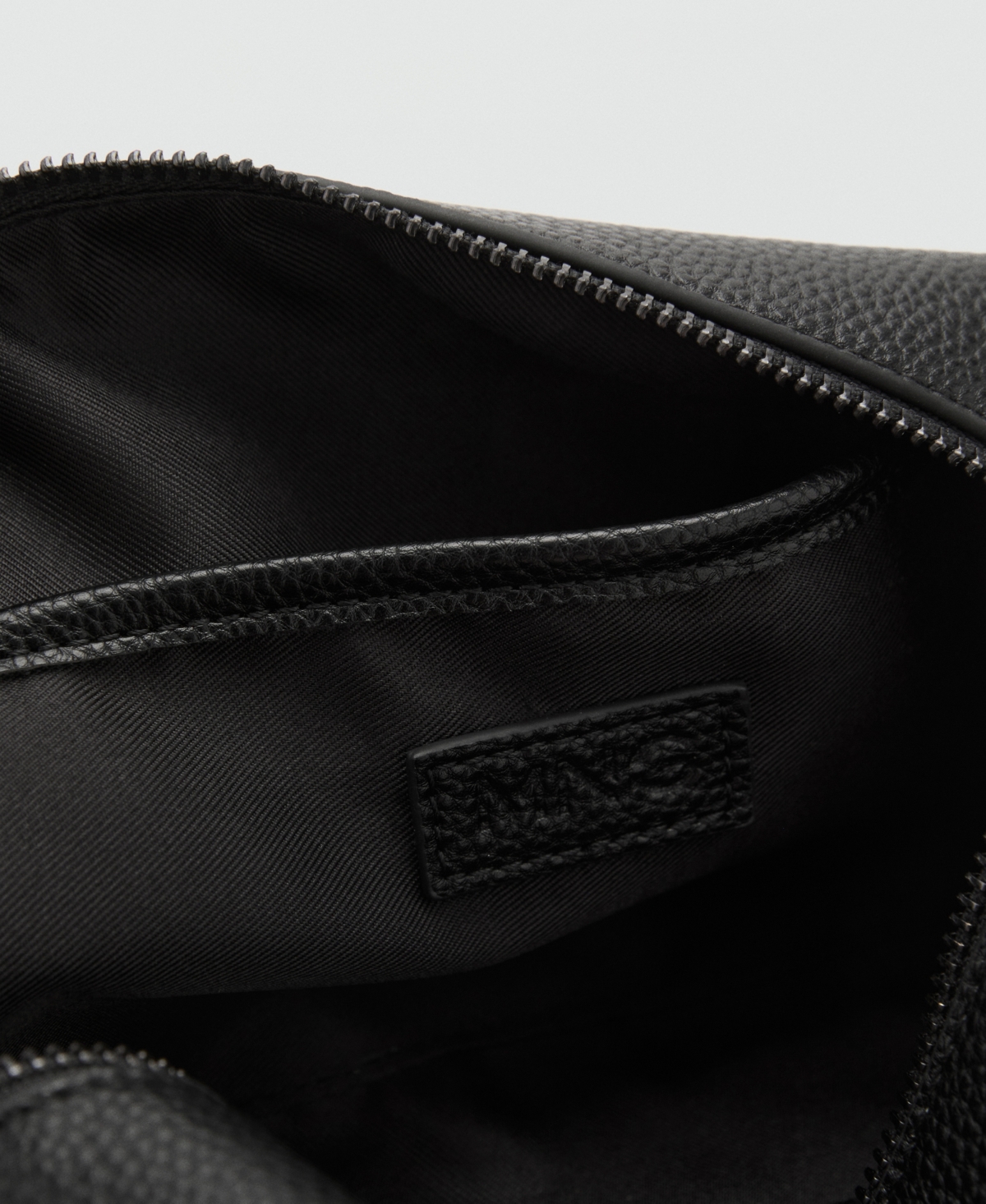 Mango Men's Contrast-strap Pebbled Cosmetic Bag In Black