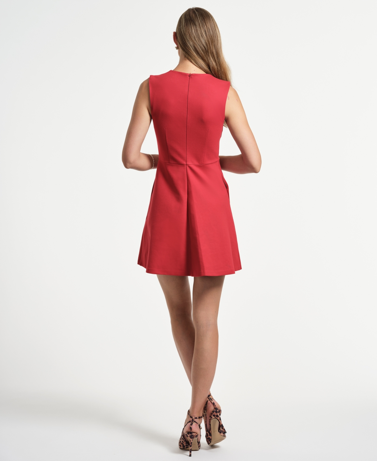 Isaac Mizrahi Women's Sleeveless Swingy Bow Dress In Red