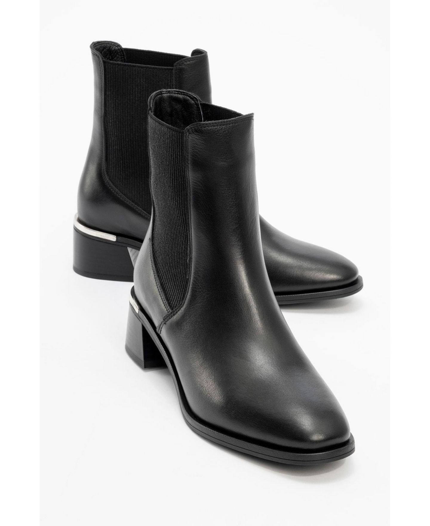 Женские ботинки Forever & Always Shoes Forever & Always Neiva Chelsea Boot – Leather, Classic Style, цвет: Чёрный кожаный — фото 1