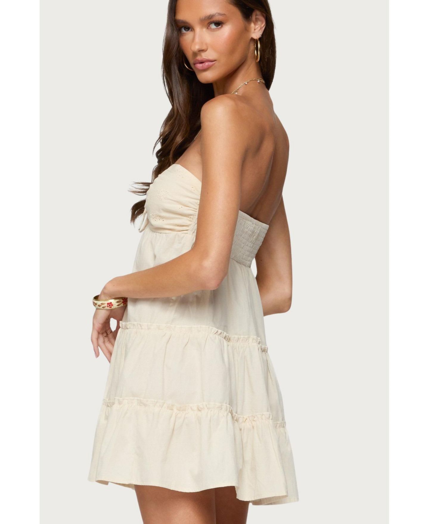 Женское платье Edikted Safie Strapless Tiered Mini, цвет: Кремовый — фото 2