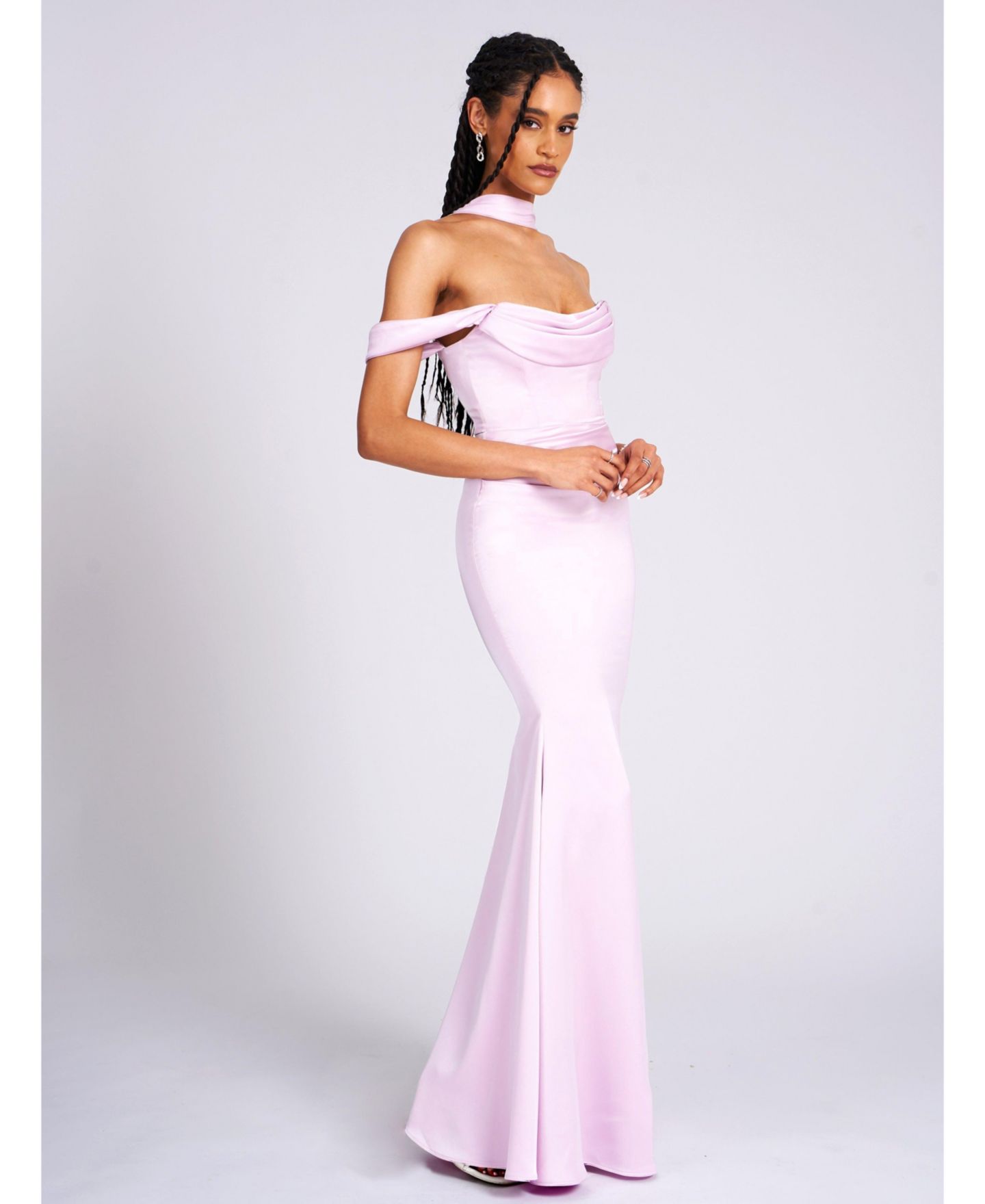 Женское платье Miss Circle Ivona Mauve Halter Neck Double Duchess Satin Gown, цвет: Розовато-лиловый фиолетовый — фото 2