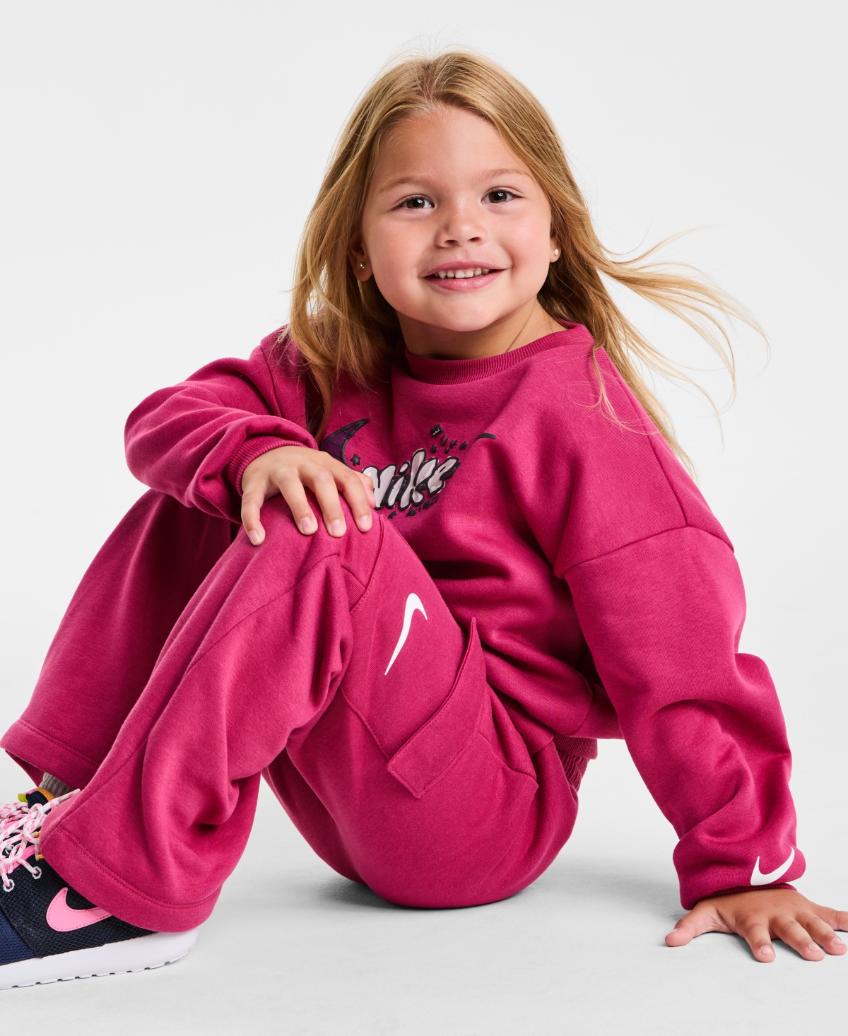 Nike Toddler And Little Girls 2-piece Essentials Crewneck And Cargo Pants Set In Red